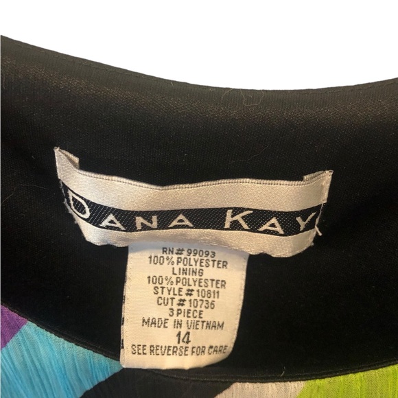 Dana Kay size 14 40” chest 100% polyester like new tank blouse - Picture 3 of 3